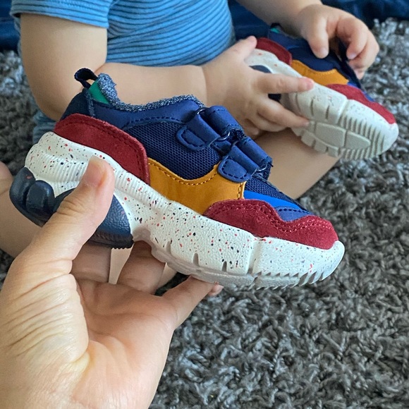 🚨Final Sale! 🚨ZARA infant contrast blue sneakers - Picture 8 of 11